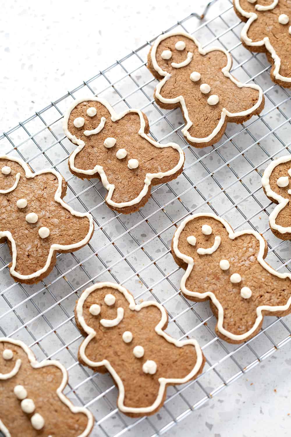 AIP Gingerbread Cookies | Bon Aippetit