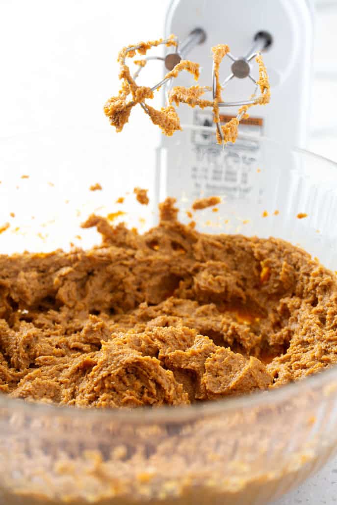 Pumpkin and raisins are a classic food combination. Now you can enjoy them in this AIP Pumpkin Bread that’s filled with warming spices like cinnamon and ginger. This recipe fits the Paleo and AIP diets.